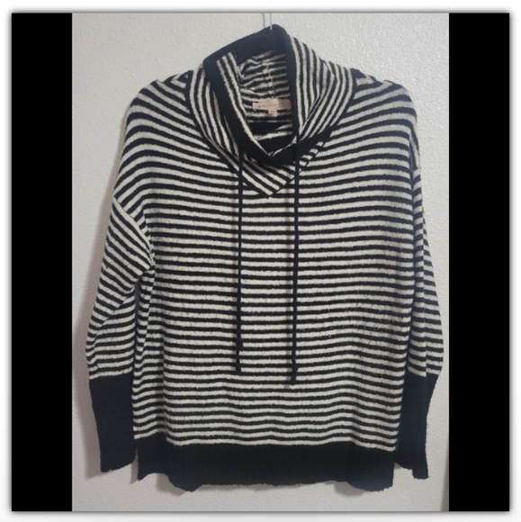 Philosophy sweater with stripes size small - Picture 1 of 8